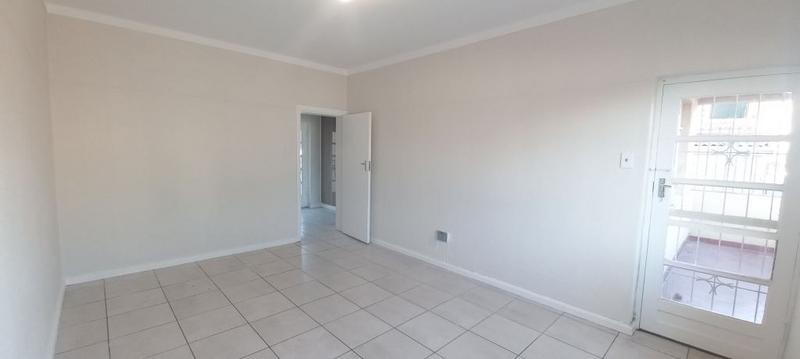 To Let 1 Bedroom Property for Rent in Goodwood Central Western Cape